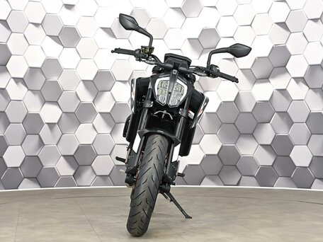 2023 KTM 890 Duke, чёрный, 899000 рублей, вид 5