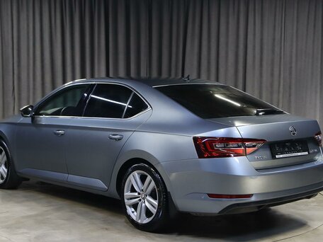 2017 Skoda Superb III, серый, 1599000 рублей, вид 4