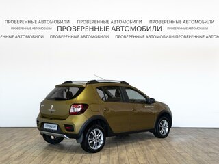 2017 Renault Sandero Stepway II, золотистый, 1155000 рублей, вид 3