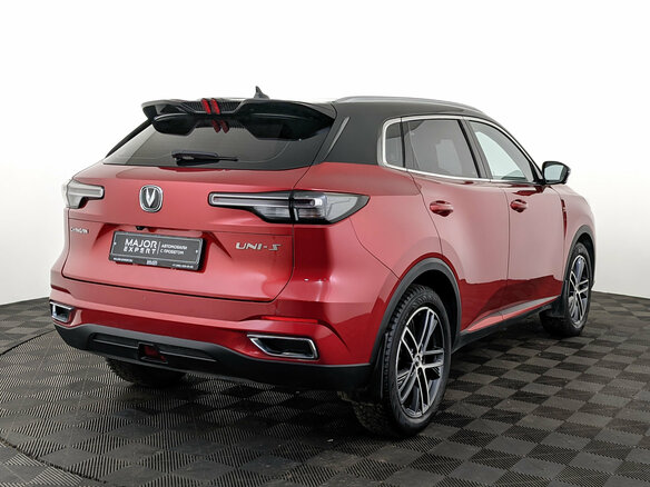 2024 Changan CS55 Plus II Рестайлинг, красный, 1925000 рублей - вид 4