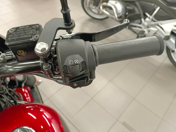 2016 Harley-Davidson Street 750, красный, 590000 рублей - вид 25