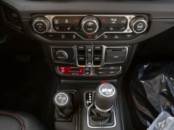 2026 Jeep Wrangler IV (JL) Рестайлинг, серый, 8330000 рублей - вид 10