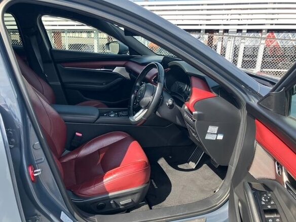 2022 Mazda 3 IV (BP), серый, 1380000 рублей - вид 9