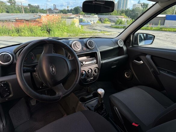 2014 Lada (ВАЗ) Granta I, серый, 380000 рублей - вид 11