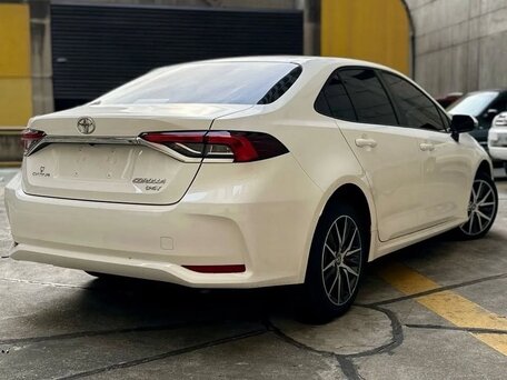 2022 Toyota Corolla XII (E210), белый, 1720000 рублей, вид 5