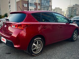 2013 Toyota Auris II, красный, 1160000 рублей, вид 3