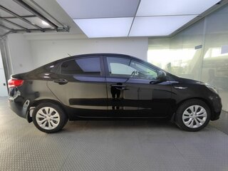 2016 Kia Rio III Рестайлинг, чёрный, 830000 рублей, вид 4