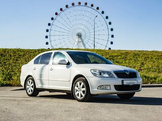 2013 Skoda Octavia II (A5) Рестайлинг, белый, 1050000 рублей, вид 5