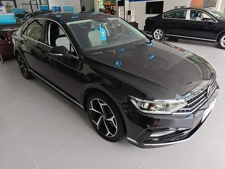 Открыть фотографии: Volkswagen Magotan B8 Рестайлинг