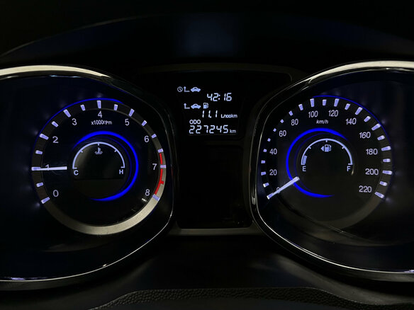 2014 JAC S5 (Eagle) I, чёрный, 650000 рублей - вид 6