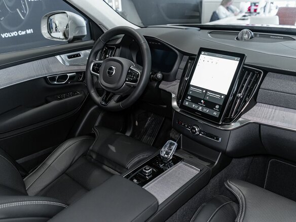 2026 Volvo XC90 B5 II Рестайлинг 2, серебристый, 11980000 рублей - вид 6