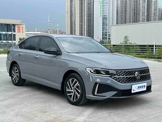 2022 Volkswagen Lavida III Рестайлинг, серебристый, 1170000 рублей, вид 3