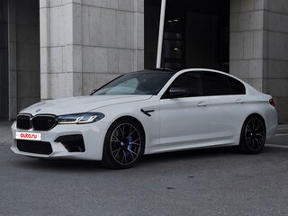 2018 BMW M5 Competition VI (F90), белый, 6500000 рублей, вид 3
