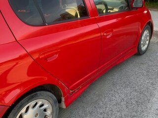 2003 Toyota Vitz I (P10), красный, 240000 рублей, вид 3