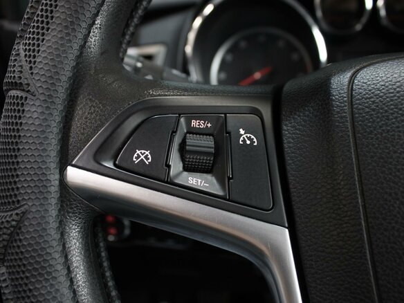 2011 Opel Astra J, серый, 710000 рублей - вид 11
