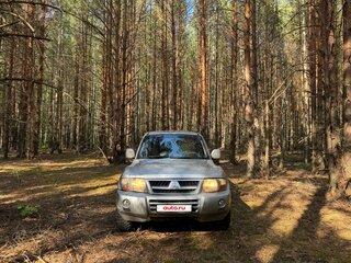 2004 Mitsubishi Pajero III Рестайлинг, серебристый, 570000 рублей, вид 4
