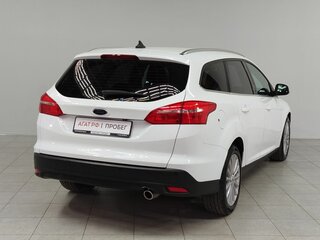 2017 Ford Focus III Рестайлинг, белый, 1300000 рублей, вид 5