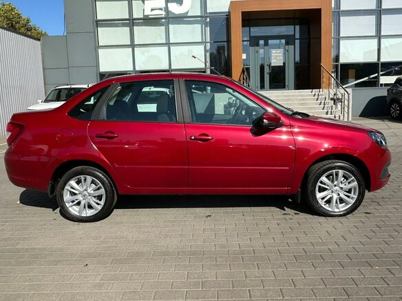 2026 Lada (ВАЗ) Granta I Рестайлинг, красный, 1109000 рублей - вид 3