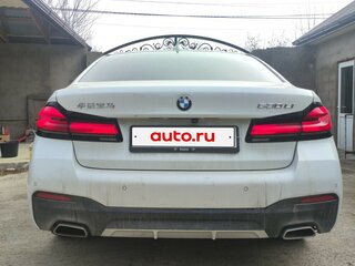 2022 BMW 5 серии Long 530Li VII (G30/G31/G38) Рестайлинг, белый, 4680000 рублей, вид 3