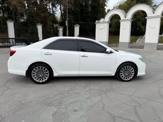 2014 Toyota Camry VII (XV50), белый, 1900000 рублей, вид 4