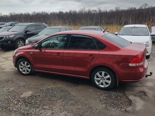 2012 Volkswagen Polo V, пурпурный, 900000 рублей, вид 2