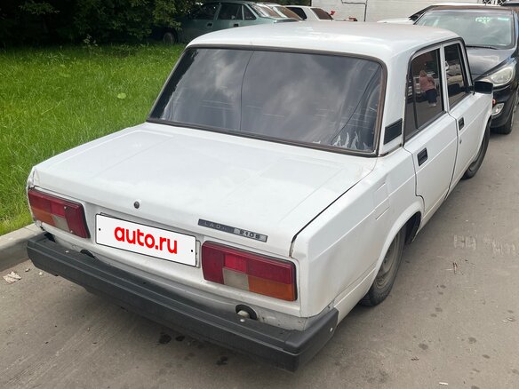 2009 Lada (ВАЗ) 2105, белый - вид 1