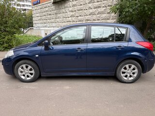 2011 Nissan Tiida I Рестайлинг, синий, 890000 рублей, вид 4