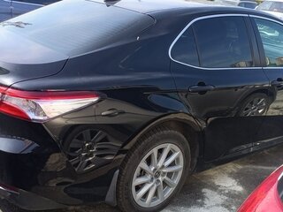 2022 Toyota Camry VIII (XV70) Рестайлинг, чёрный, 2505800 рублей, вид 3