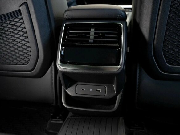 2026 Geely Monjaro I Рестайлинг, белый - вид 38