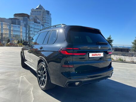 2025 BMW X7 40i I (G07) Рестайлинг, чёрный, 16000000 рублей, вид 4
