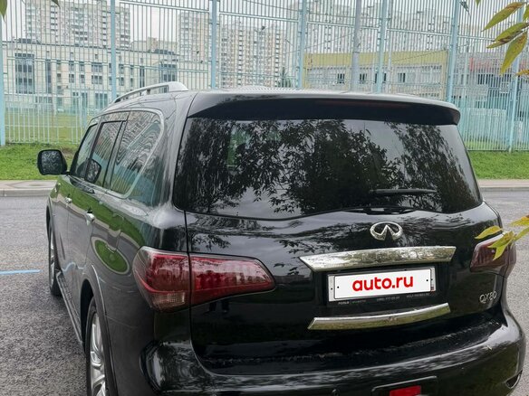 2013 Infiniti QX80 I, чёрный, 2100000 рублей - вид 2
