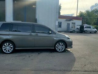 2012 Toyota ISis I Рестайлинг, серый, 1300000 рублей, вид 5