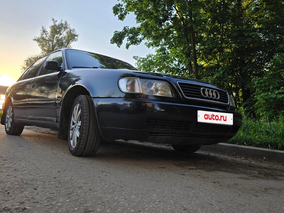 1995 Audi A6 I (C4), синий - вид 1