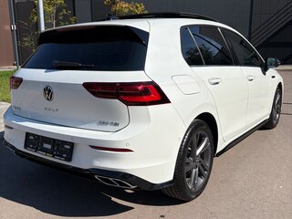 2021 Volkswagen Golf VIII, белый, 2146000 рублей, вид 4