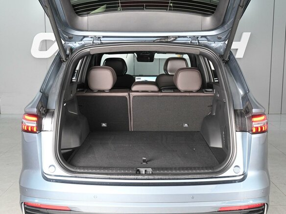 2026 Geely Monjaro (Xingyue L) I Рестайлинг 2 (China Market), серый, 4349000 рублей - вид 31