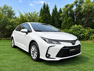 2023 Toyota Corolla XII (E210), белый, 1500001 рублей, вид 3