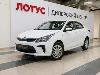 2018 Kia Rio IV, белый, 1095000 рублей, вид 1