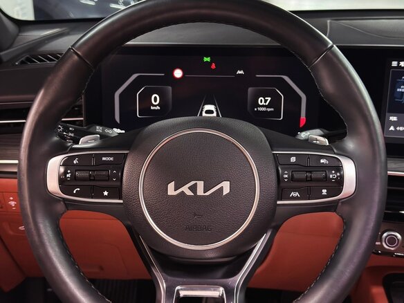 2025 Kia K5 LPi III Рестайлинг, серый - вид 9