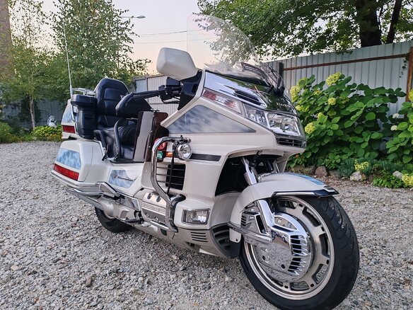 1998 Honda GL 1500 Gold Wing, белый, 605000 рублей