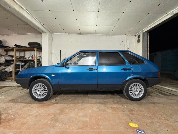 2000 Lada (ВАЗ) 21093i, синий, 130000 рублей - вид 8