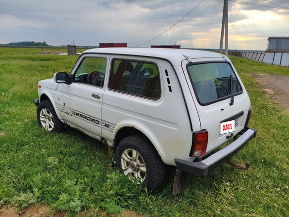 2014 Lada (ВАЗ) 2121 (4x4) I Рестайлинг, белый, 490000 рублей - вид 3