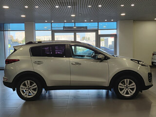 2018 Kia Sportage IV, серебристый, 1700000 рублей, вид 4