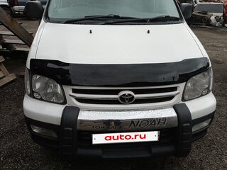 2000 Toyota Town Ace Noah III, белый, 1150000 рублей, вид 3