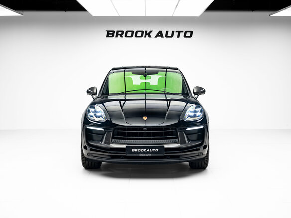 2026 Porsche Macan I Рестайлинг 2, чёрный, 12390000 рублей - вид 1