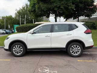 2025 Nissan X-Trail III Рестайлинг 2, белый, 1850000 рублей, вид 5
