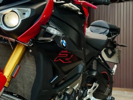 2018 BMW S 1000 R, красный, 900000 рублей, вид 2