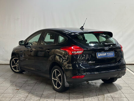 2017 Ford Focus III Рестайлинг, чёрный, 740000 рублей, вид 4