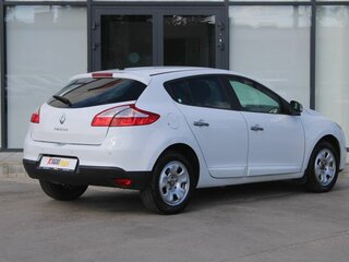2011 Renault Megane III, белый, 960000 рублей, вид 5