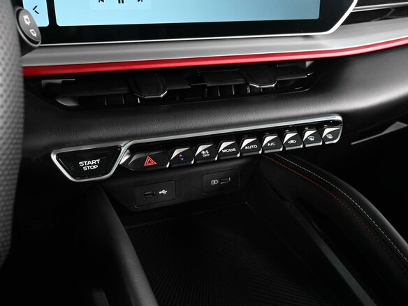 2024 Geely Coolray (Binyue Cool) I Рестайлинг, белый, 2179000 рублей - вид 16