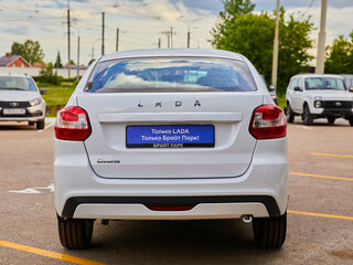 2026 Lada (ВАЗ) Granta I Рестайлинг, белый, 1117000 рублей, вид 4